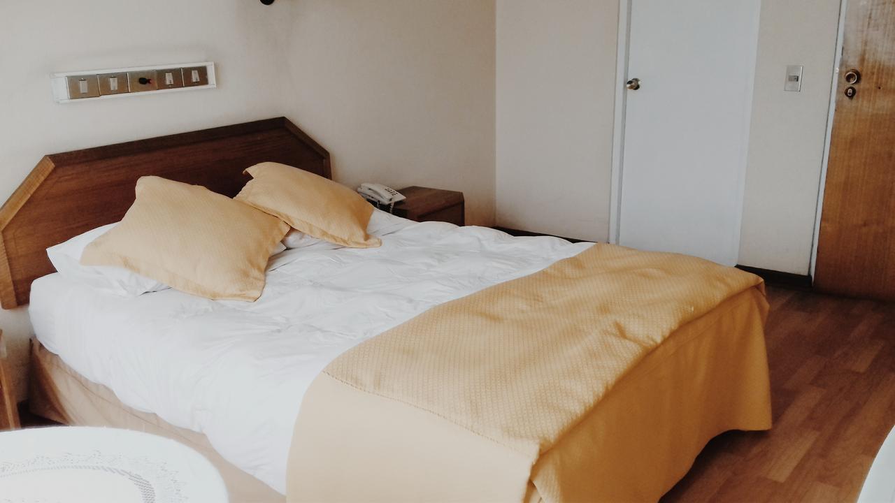Hotel Plaza Лос-Андес Экстерьер фото