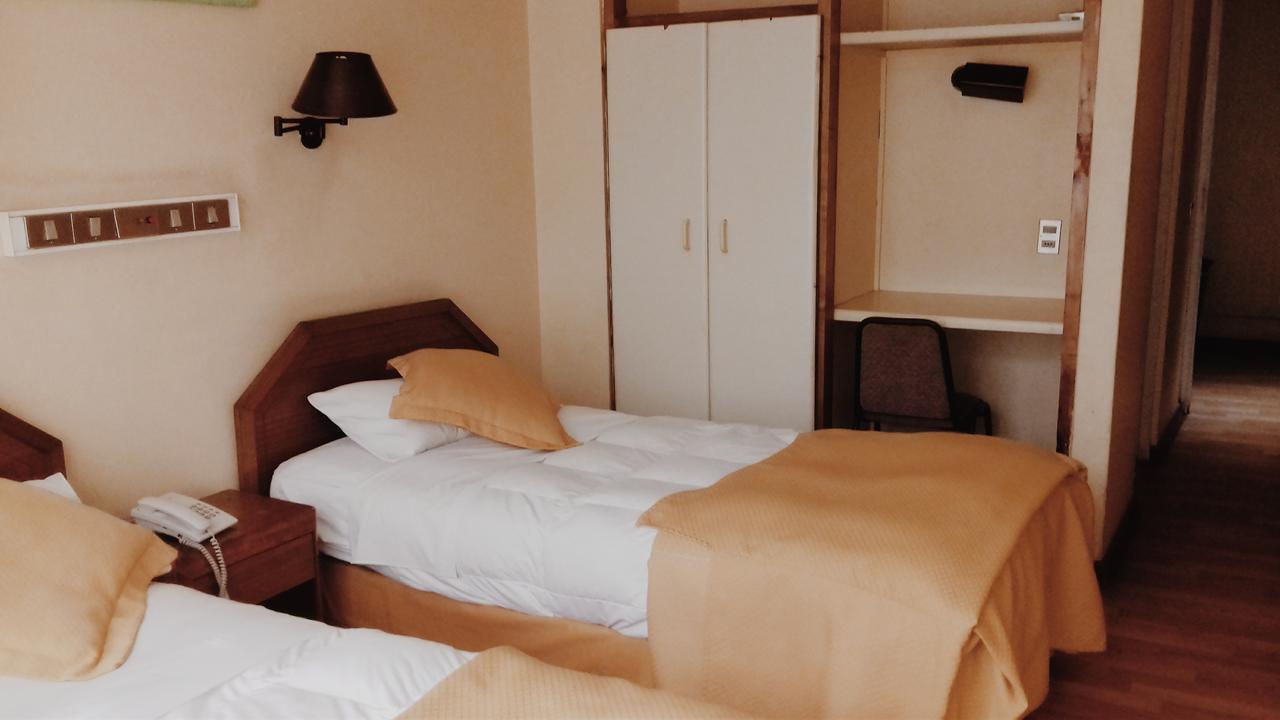 Hotel Plaza Лос-Андес Экстерьер фото
