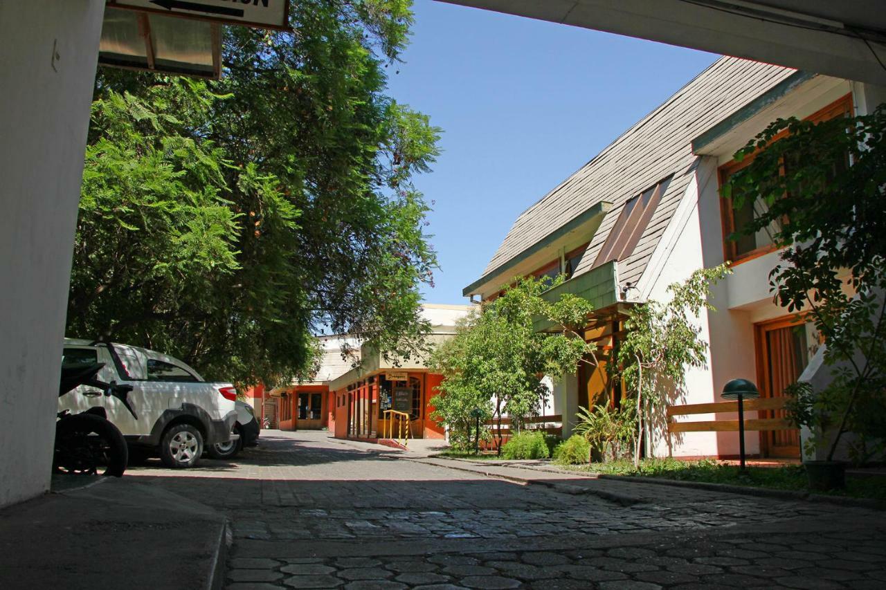 Hotel Plaza Лос-Андес Экстерьер фото